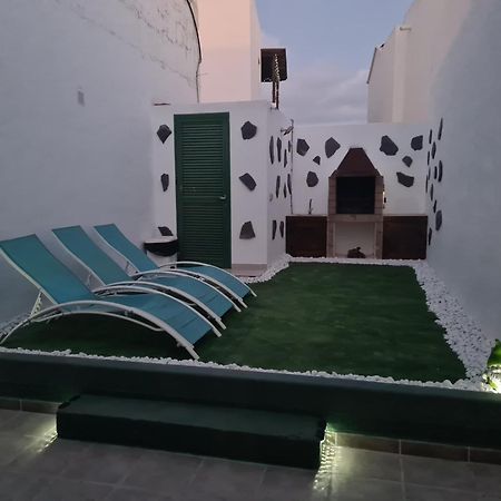 Apartamento Laina Tías Zewnętrze zdjęcie